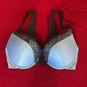 Very Sexy Victoria’s Secret Push Up Bra, 32D, Blue & Black Lace